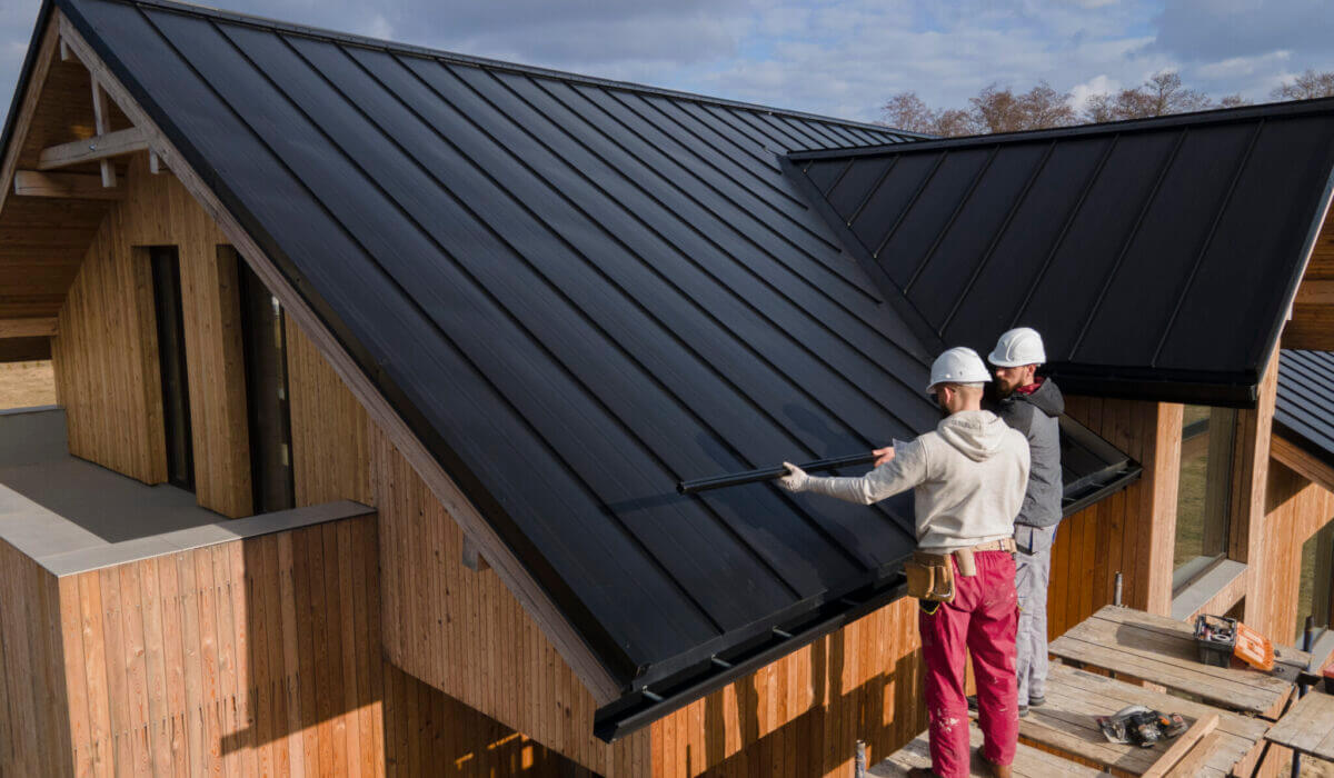 How to Choose the Right Residential Roofing Contractor